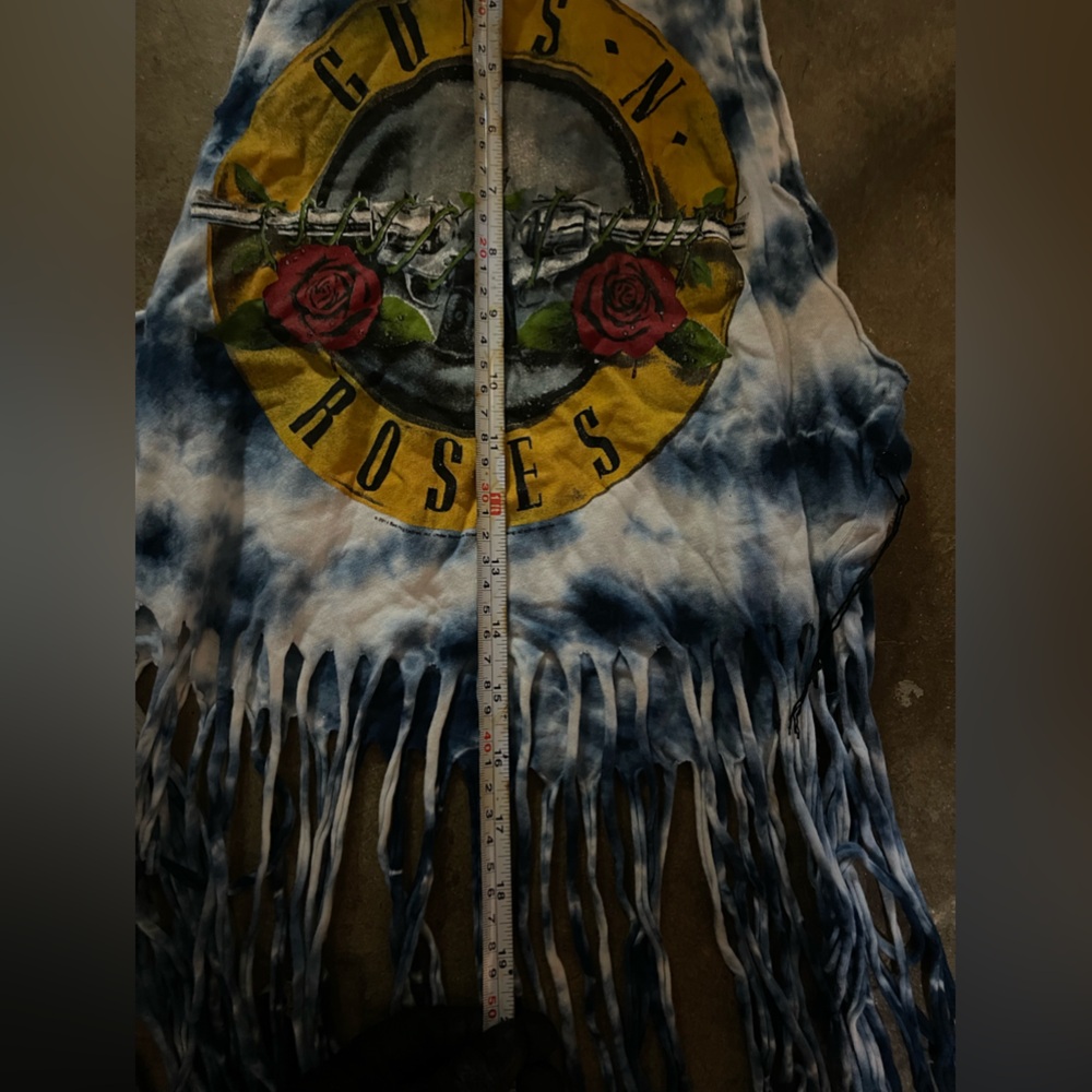 Guns and roses t shirt size small - Picture 2 of 6